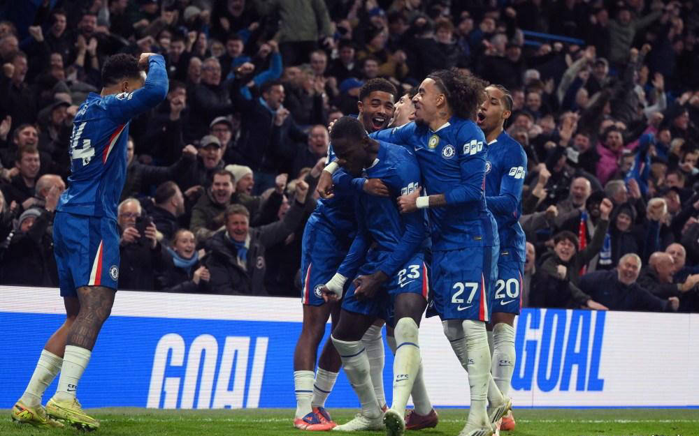 斯卢茨基谈客战柔佛：我认为双方五五开，就看谁能把握住机会（斯卢茨基展望客战柔佛：胜负五五开，关键看谁把握机会）