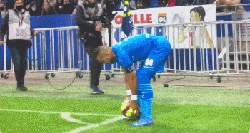 罗马诺：J罗未与奥兰多城谈判，仍在寻找下家