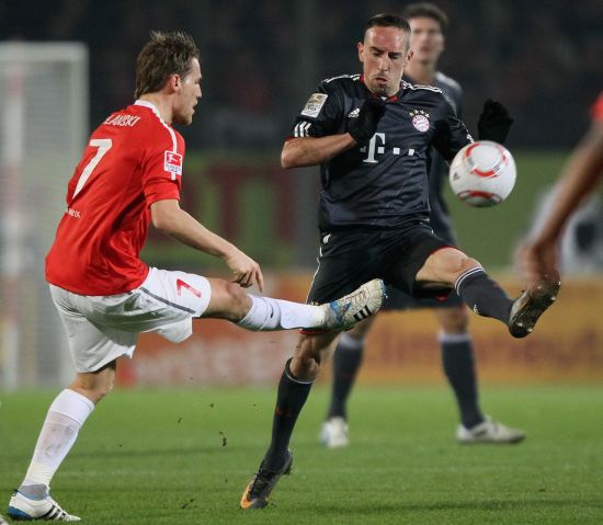 NBA新秀观察：状元秀首场表现,（NBA新秀速递：状元首秀表现解析）