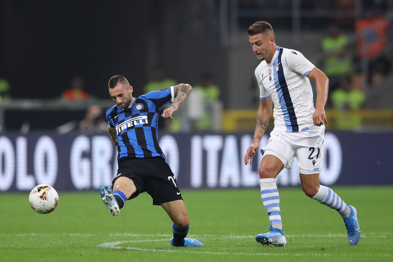 毕尔巴鄂竞技2-0莱万特，罗伯特-纳瓦罗建功，尼科-威廉斯锦上添花（毕尔巴鄂竞技2-0力克莱万特：罗伯特-纳瓦罗先拔头筹，尼科-威廉斯锁定胜局）