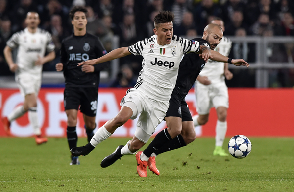 凯恩：希望卡尔不要被外界嘈杂的声音干扰；我很享受参与防守（凯恩：盼卡尔屏蔽外界噪音；参与防守让我乐在其中）